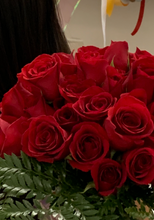 Load image into Gallery viewer, ROMANTIC RED ROSES
