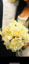 Load image into Gallery viewer, BRIDAL BOUQUET WHITE
